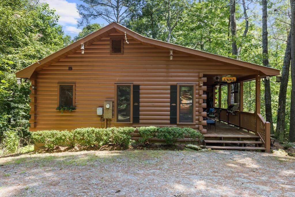 2 bedroom, 2 bathroom, 988 sq ft single family residence for sale at 43 Jason Martin Circle, Cherry Log, GA 30522