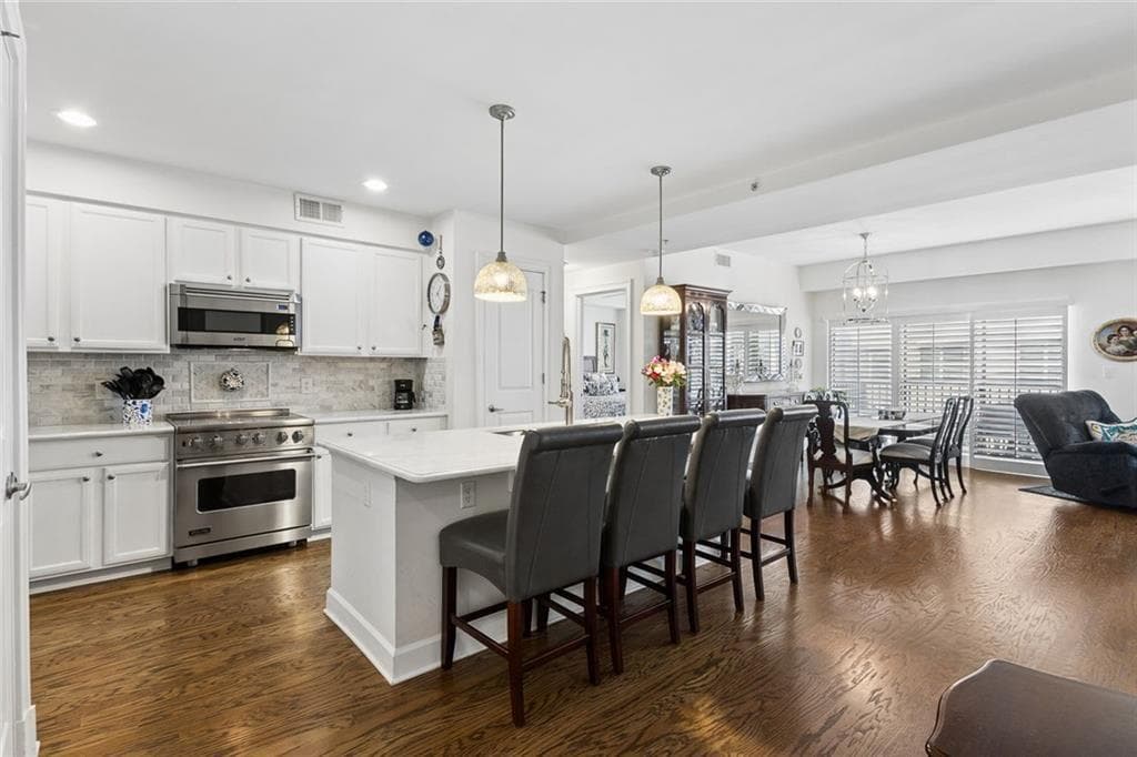 2 bedroom, 3 bathroom, 1,500 sq ft condominium for sale at 200 River Vista Drive 633, Atlanta, GA 30339