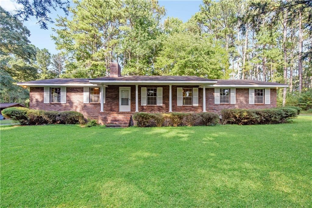 3 bedroom, 2 bathroom, 1,372 sq ft single family residence for sale at 8375 Cedar Grove Road, Fairburn, GA 30213