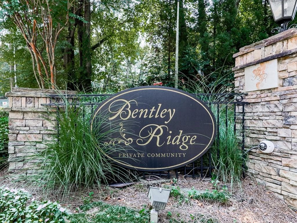 2 bedroom, 2 bathroom, 1,166 sq ft condominium under contract at 1634 Roanoke Place 7, Marietta, GA 30067