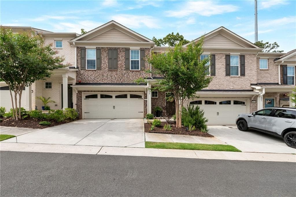 3 bedroom, 3 bathroom, 2,035 sq ft townhouse for sale at 517 Garvin Drive, Woodstock, GA 30189