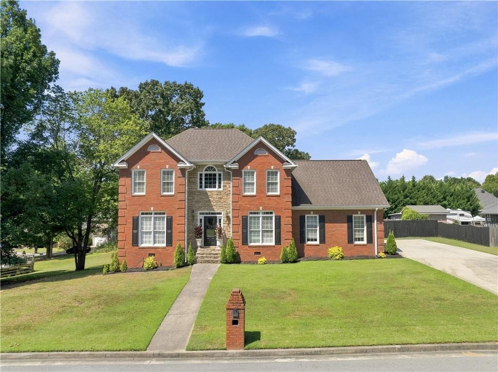 4 bedroom, 4 bathroom, 2,716 sq ft single family residence for sale at 22 Stonebrook Drive, Rome, GA 30165
