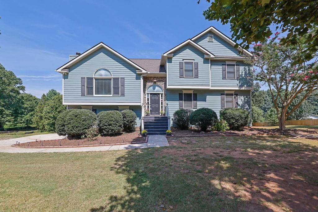 4 bedroom, 3 bathroom, 2,378 sq ft single family residence under contract at 200 Fate Conn Road, Canton, GA 30114