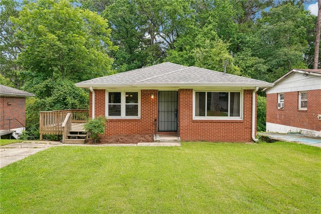 3 bedroom, 1 bathroom, 1,077 sq ft single family residence for sale at 655 Albert Street, Atlanta, GA 30318