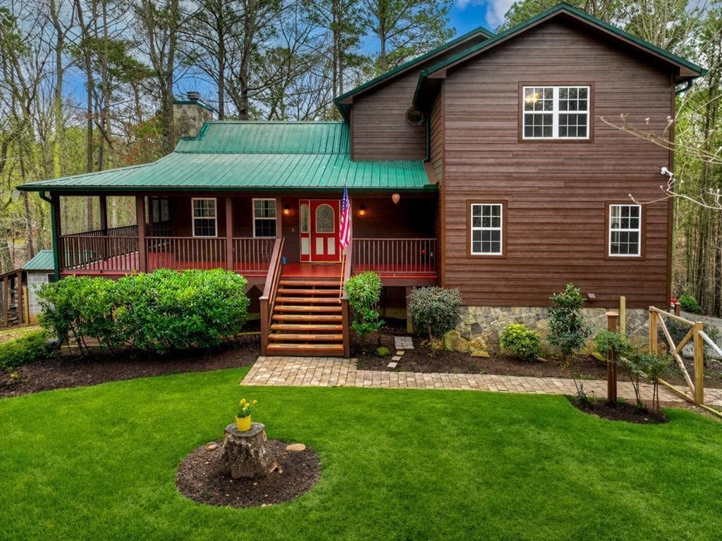 3 bedroom, 4 bathroom, 2,428 sq ft single family residence for sale at 144 Emerald Cove, Ellijay, GA 30705