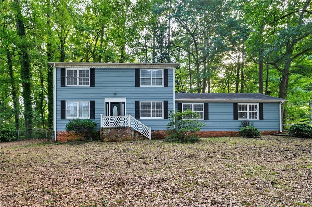 3 bedroom, 3 bathroom, 1,864 sq ft single family residence for sale at 212 Sarann Court, Lilburn, GA 30047