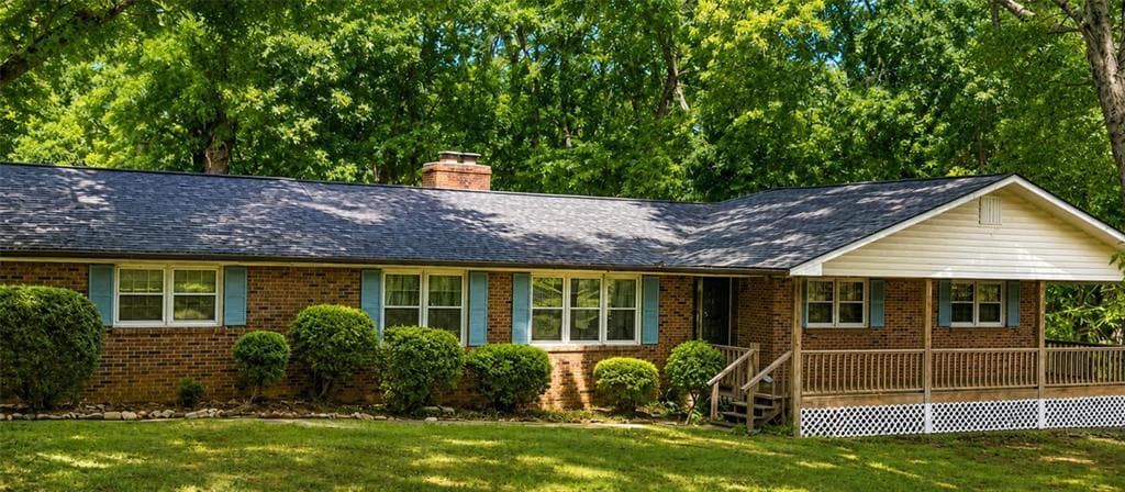 3 bedroom, 2 bathroom, 2,212 sq ft single family residence for sale at 3931 Green Drive, Gainesville, GA 30506