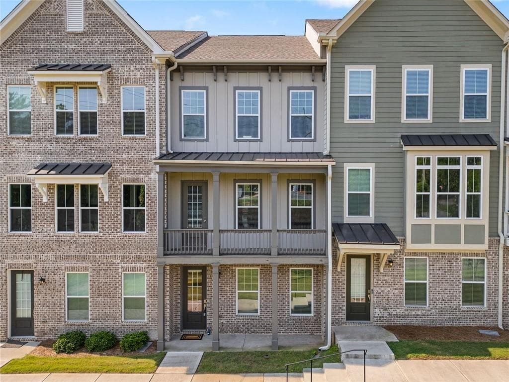 3 bedroom, 4 bathroom, 2,250 sq ft townhouse for sale at 2517 Painted Buckeye Chase, Smyrna, GA 30080