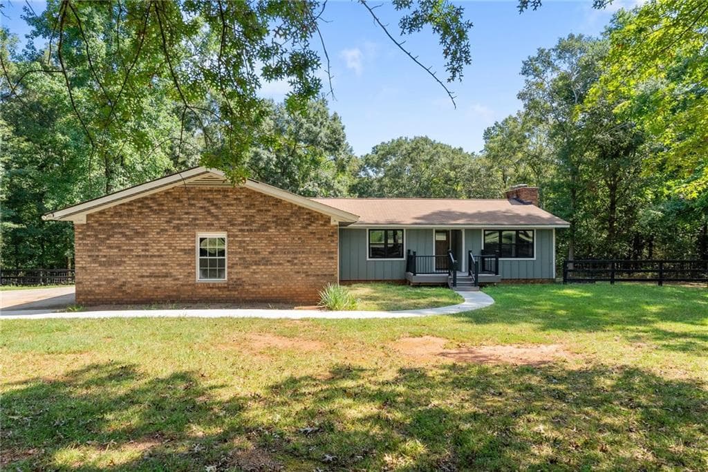 4 bedroom, 3 bathroom, 3,328 sq ft single family residence under contract at 1556 Fred Goss Road, Danielsville, GA 30633