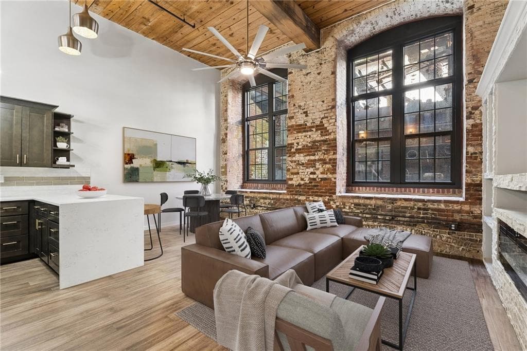 1 bedroom, 1 bathroom, 1,003 sq ft condominium for sale at 170 Boulevard 120H, Atlanta, GA 30312