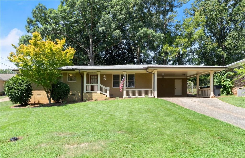 3 bedroom, 2 bathroom, 1,336 sq ft single family residence for sale at 371 North Avenue, Hapeville, GA 30354