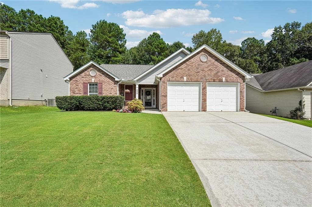 3 bedroom, 2 bathroom, 1,504 sq ft single family residence for sale at 233 Arbor Creek Drive, Dallas, GA 30157