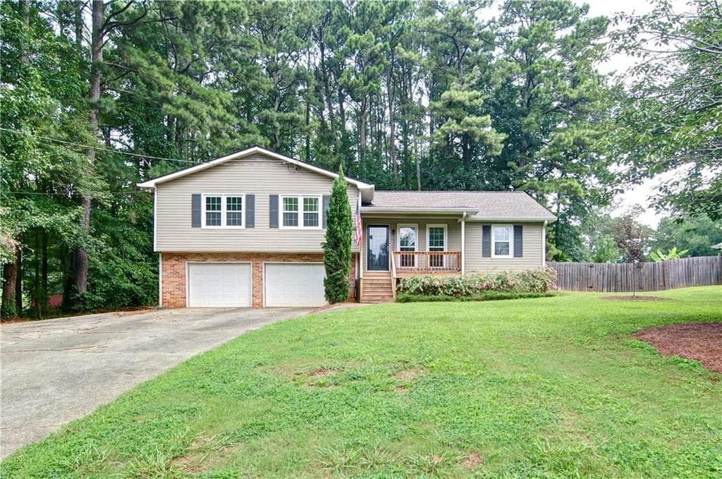 3 bedroom, 3 bathroom, 2,101 sq ft single family residence for sale at 2300 Twiggs Cove, Kennesaw, GA 30152