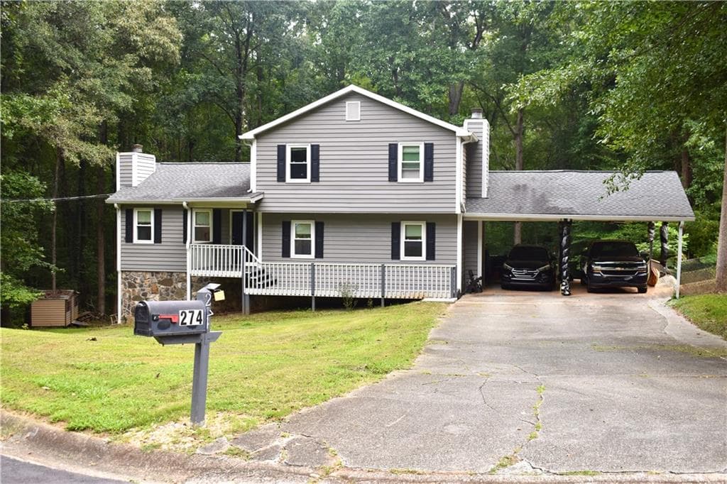 3 bedroom, 3 bathroom, 1,644 sq ft single family residence for sale at 274 Russell Ridge Drive, Lawrenceville, GA 30043