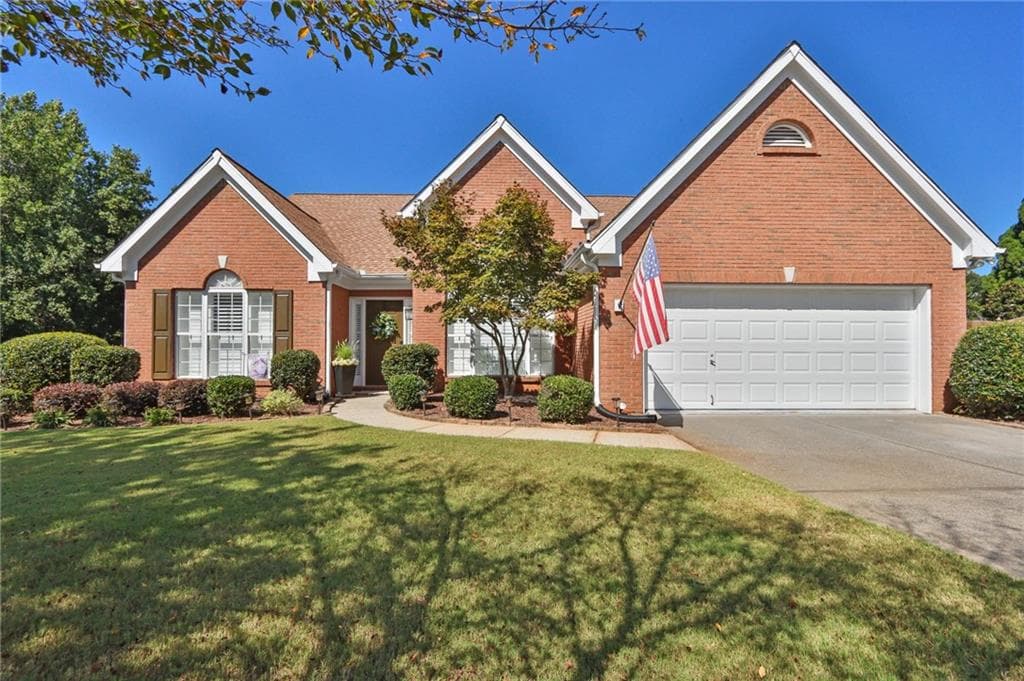 3 bedroom, 2 bathroom, 2,248 sq ft single family residence under contract at 8720 Meadow Glen Court, Gainesville, GA 30506