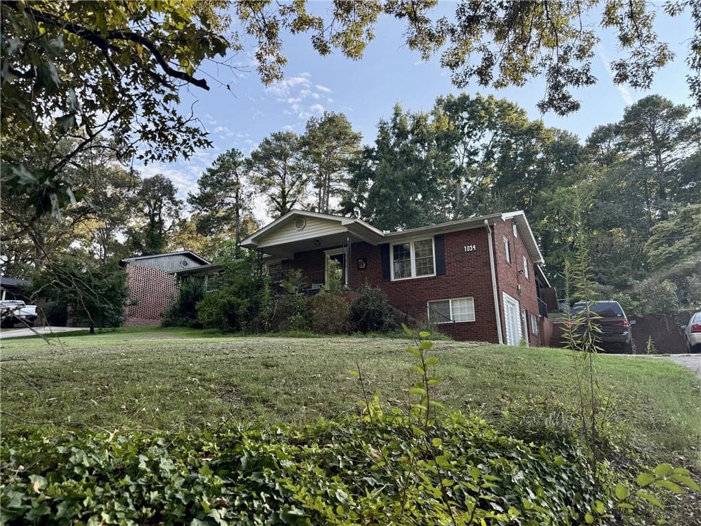 3 bedroom, 3 bathroom, 2,016 sq ft single family residence for sale at 1034 Old Rockmart Road, Silver Creek, GA 30173