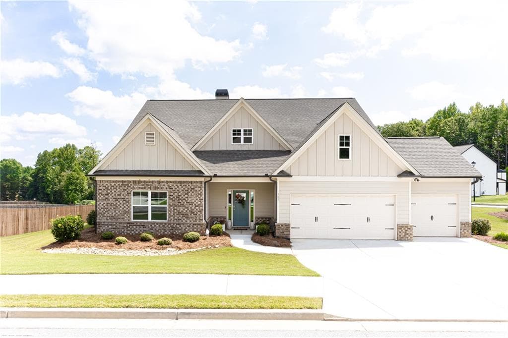 4 bedroom, 3 bathroom, 2,773 sq ft single family residence for sale at 161 Parkers Place, Hoschton, GA 30548