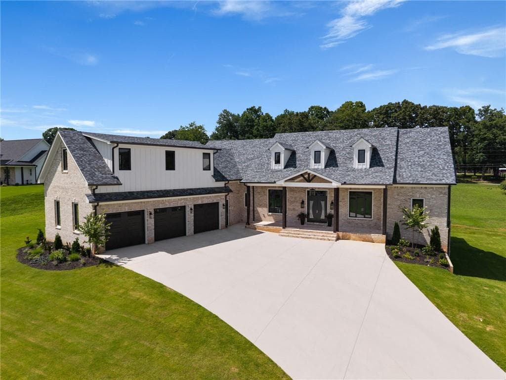 5 bedroom, 5 bathroom, 5,614 sq ft single family residence for sale at 1020 West Court, Canton, GA 30115