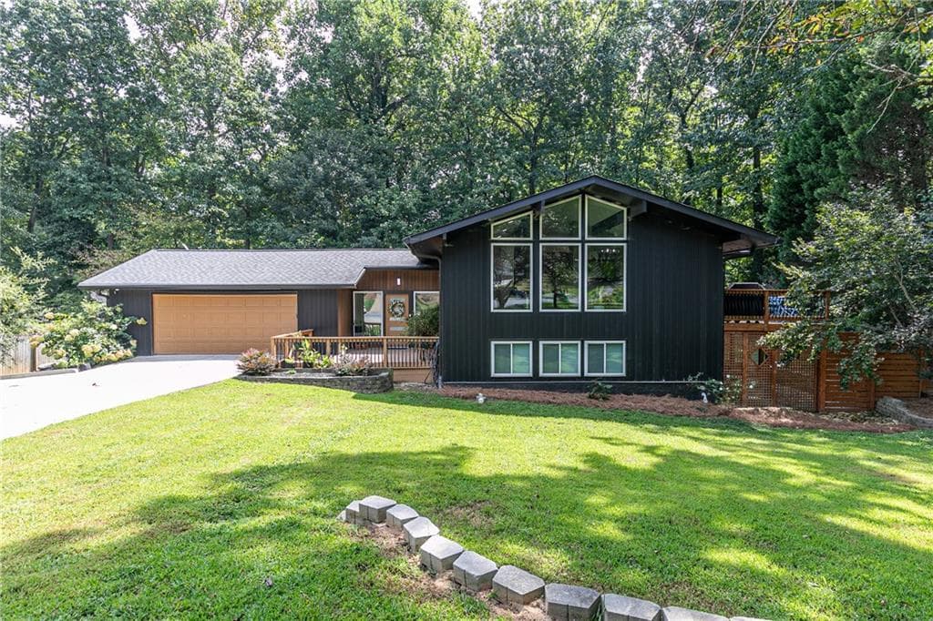 4 bedroom, 4 bathroom, 2,787 sq ft single family residence for sale at 371 Clear Spring Court, Marietta, GA 30068