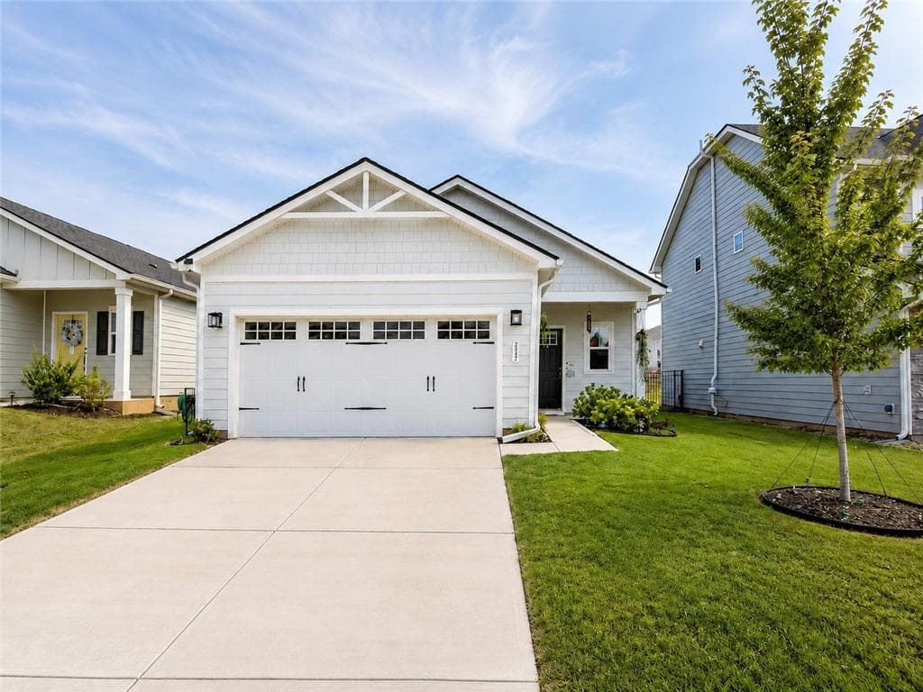 3 bedroom, 2 bathroom, 1,420 sq ft single family residence for sale at 367 Moosehead Trail, Hoschton, GA 30548