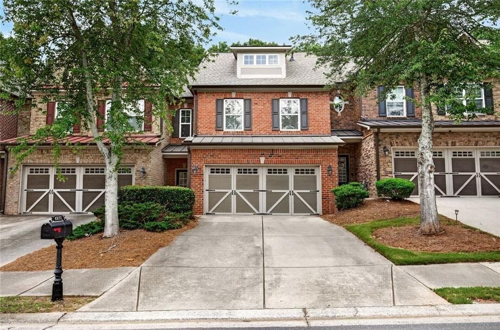 3 bedroom, 3 bathroom, 2,035 sq ft townhouse sold at 4970 Hastings Terrace, Alpharetta, GA 30005
