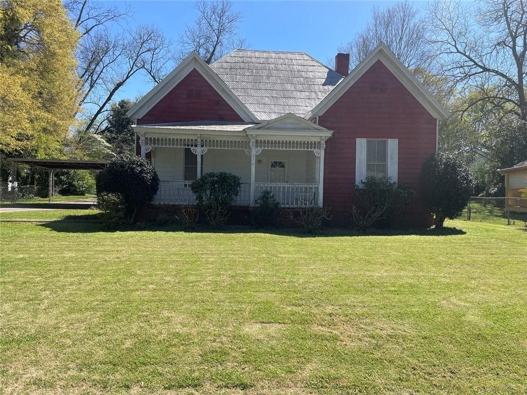 3 bedroom, 3 bathroom, 2,511 sq ft single family residence for sale at 379 West Avenue, Jackson, GA 30233