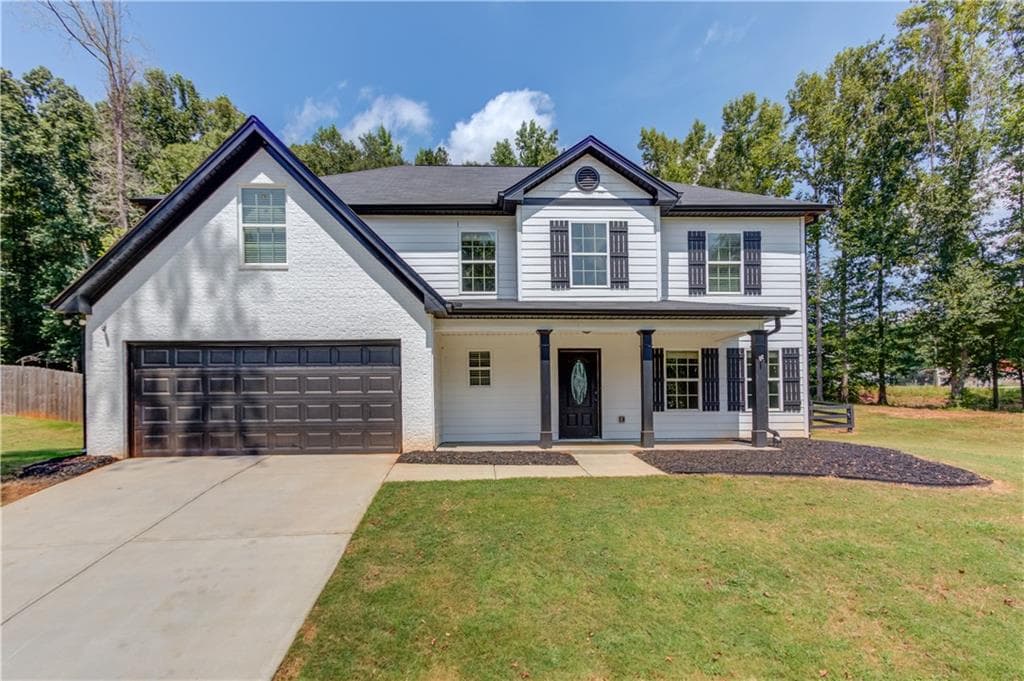 4 bedroom, 3 bathroom, 2,601 sq ft single family residence for sale at 731 Peachtree Road, Jefferson, GA 30549