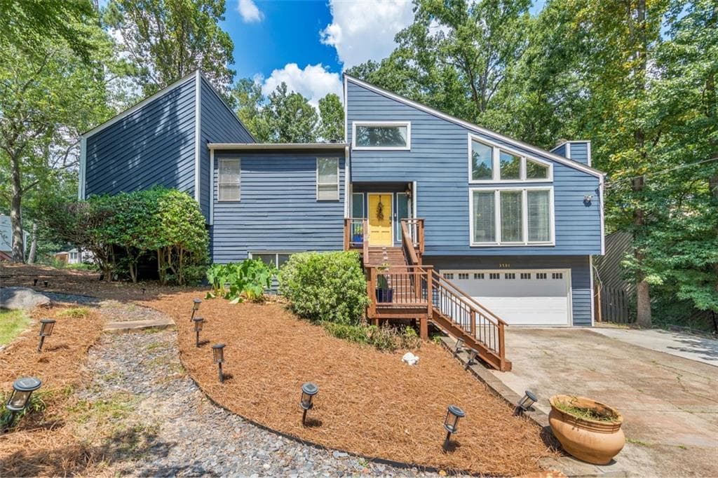 4 bedroom, 3 bathroom, 2,851 sq ft single family residence for sale at 3701 Thornwood Way, Marietta, GA 30062