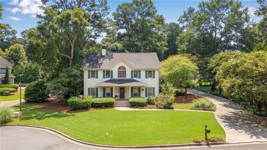 4 bedroom, 3 bathroom, 3,116 sq ft single family residence under contract at 505 Middleton Place, Roswell, GA 30075