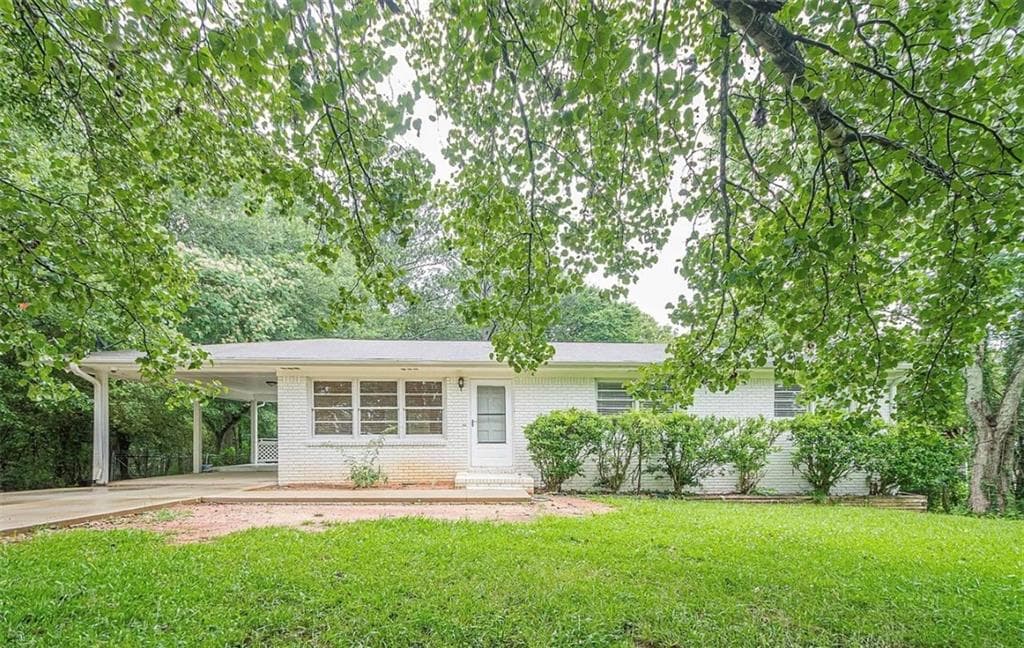 3 bedroom, 1 bathroom, 1,080 sq ft single family residence for sale at 960 Old Canton Road, Marietta, GA 30068