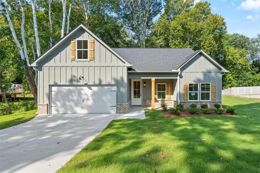 4 bedroom, 2 bathroom, 17,165 sq ft single family residence for sale at 105 Carrollton Street, Temple, GA 30179