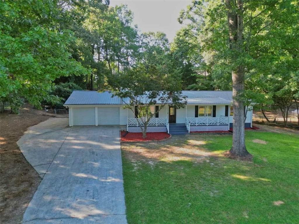 5 bedroom, 2 bathroom single family residence for sale at 402 Trotters Ridge, Lawrenceville, GA 30043