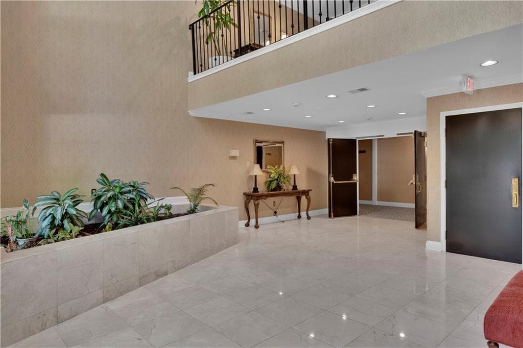3 bedroom, 2 bathroom, 1,720 sq ft condominium for sale at 26204 Plantation Drive, Atlanta, GA 30324