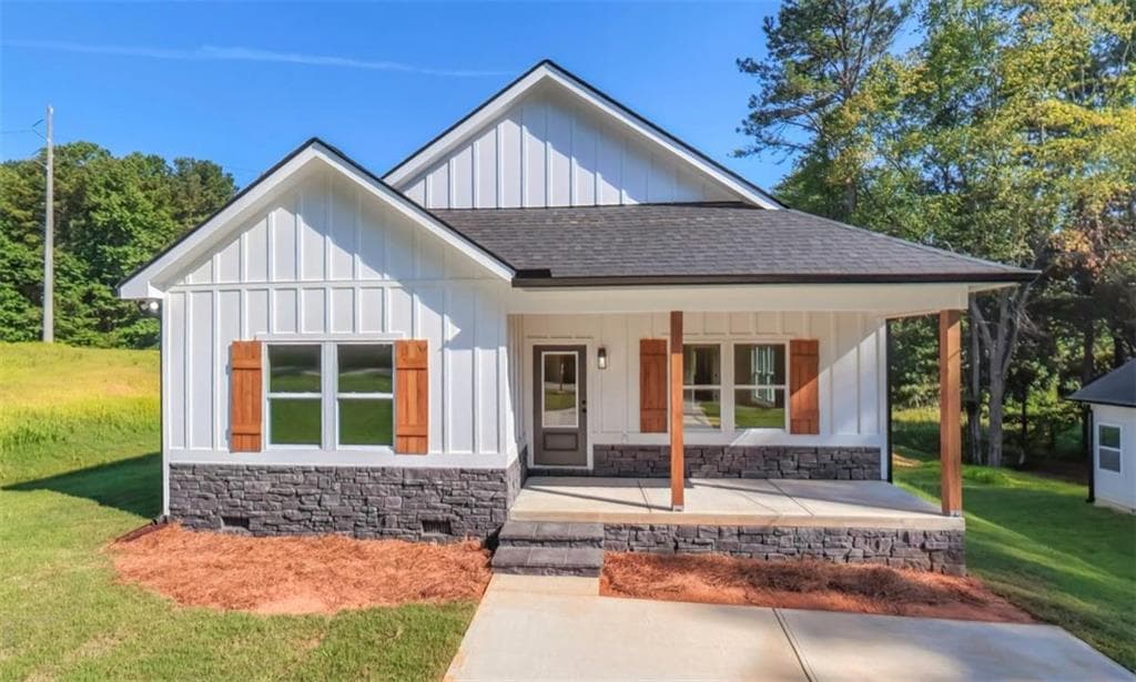 3 bedroom, 2 bathroom, 1,500 sq ft single family residence for sale at 1118 Whispering Hills Drive, Bremen, GA 30110