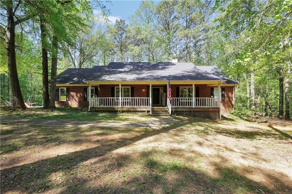 4 bedroom, 2 bathroom, 2,353 sq ft single family residence under contract at 600 Turner Road, Mcdonough, GA 30252