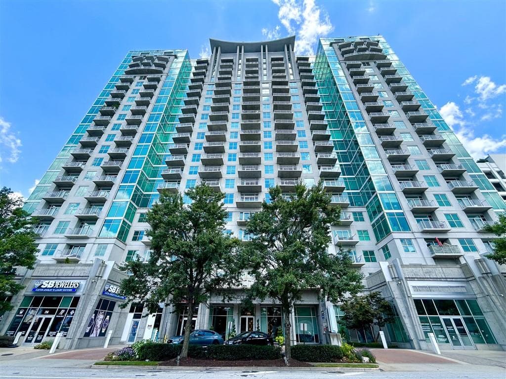 2 bedroom, 2 bathroom, 1,056 sq ft condominium for sale at 250 Pharr Road 1801, Atlanta, GA 30305