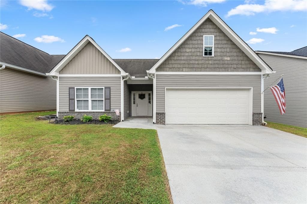 3 bedroom, 2 bathroom, 2,166 sq ft single family residence for sale at 177 Highland Pointe Drive, Alto, GA 30510