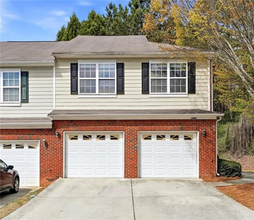 3 bedroom, 3 bathroom, 1,875 sq ft townhouse for sale at 1006 Ivydale Circle, Lawrenceville, GA 30045