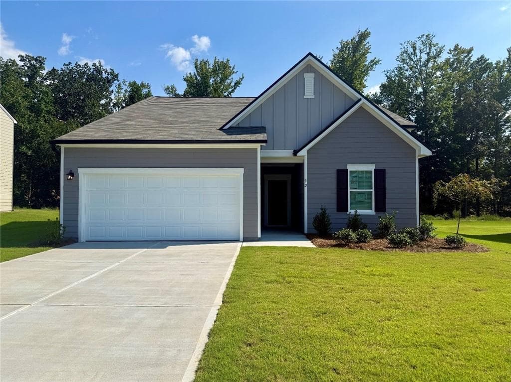 4 bedroom, 2 bathroom, 1,827 sq ft single family residence for sale at 32 Crescent Boulevard, Carrollton, GA 30116