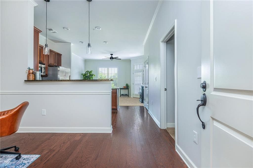 1 bedroom, 1 bathroom, 960 sq ft condominium under contract at 7265 Glisten Avenue 132, Atlanta, GA 30328