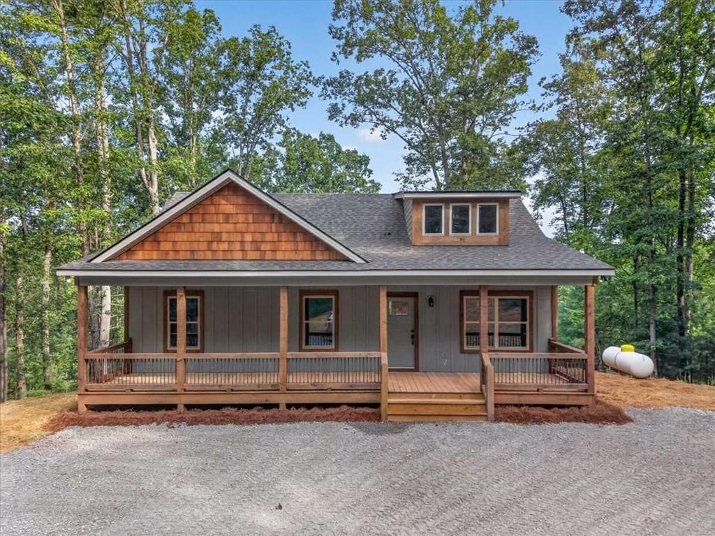 3 bedroom, 2 bathroom, 1,200 sq ft single family residence for sale at 285 Parnell Drive, Ellijay, GA 30540