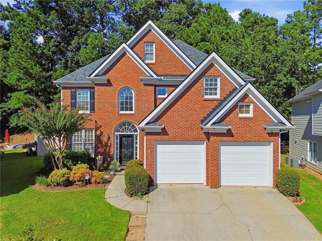 3 bedroom, 3 bathroom, 2,202 sq ft single family residence for sale at 325 Oak Alley Court, Johns Creek, GA 30022
