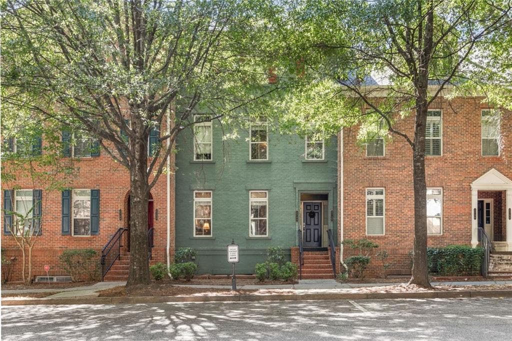 2 bedroom, 2 bathroom, 1,400 sq ft condominium for sale at 2744 Wander Lane, Alpharetta, GA 30022
