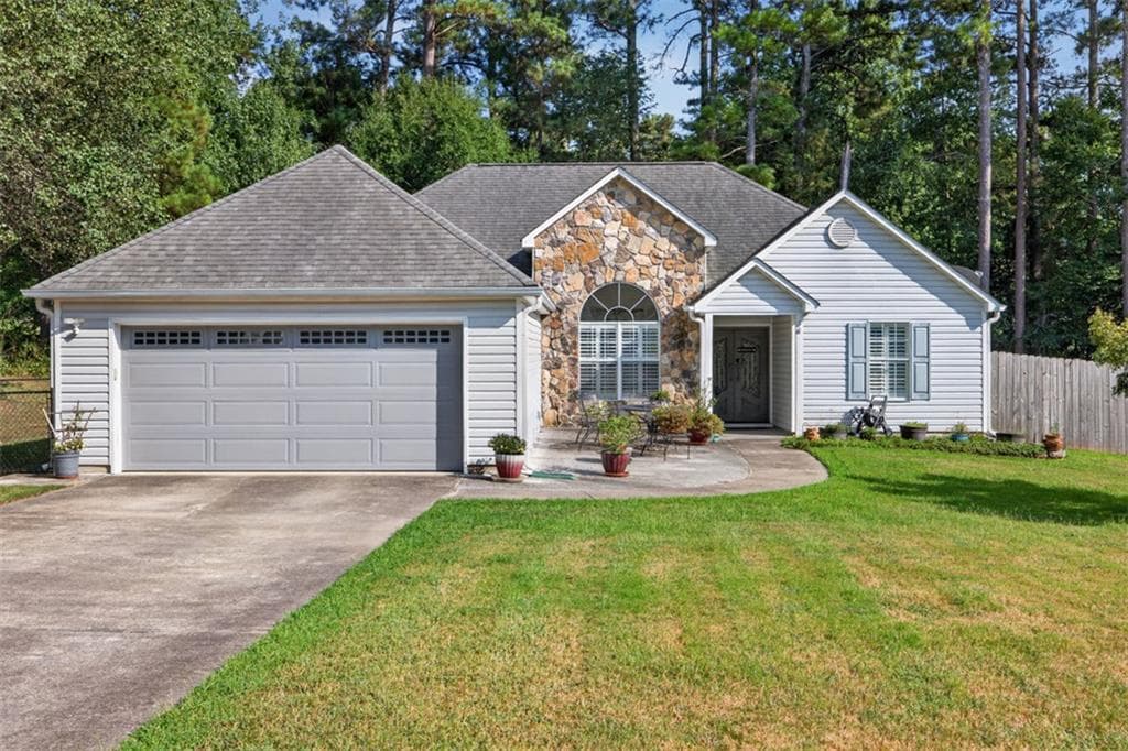3 bedroom, 2 bathroom, 1,501 sq ft single family residence for sale at 4290 Perrinton Trail, Loganville, GA 30052