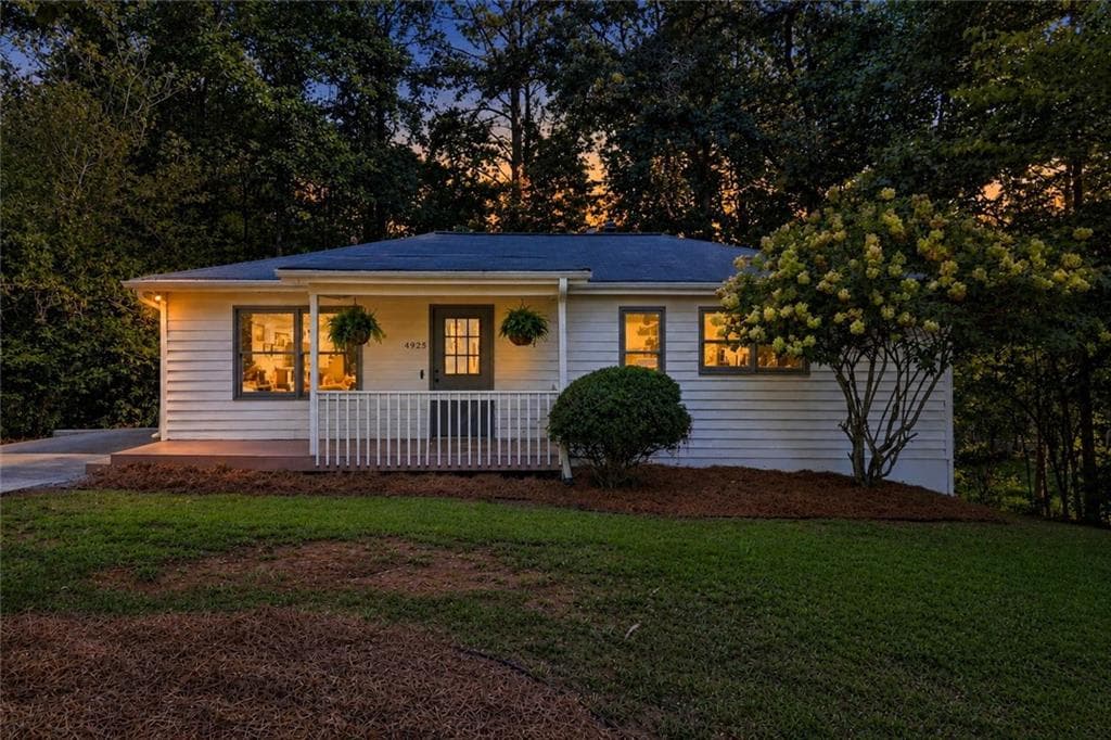 2 bedroom, 2 bathroom, 1,600 sq ft single family residence for sale at 4925 Oak Grove Drive, Cumming, GA 30040
