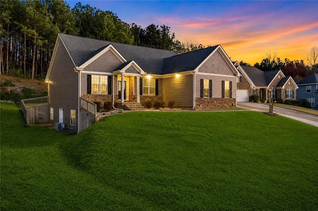 4 bedroom, 3 bathroom, 2,026 sq ft single family residence for sale at 6365 Aarons Way, Flowery Branch, GA 30542