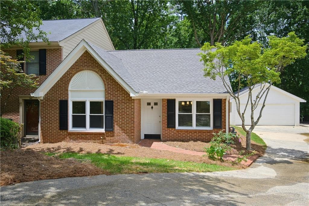 2 bedroom, 2 bathroom, 1,212 sq ft townhouse for sale at 1299 Whitlock Ridge Drive, Marietta, GA 30064