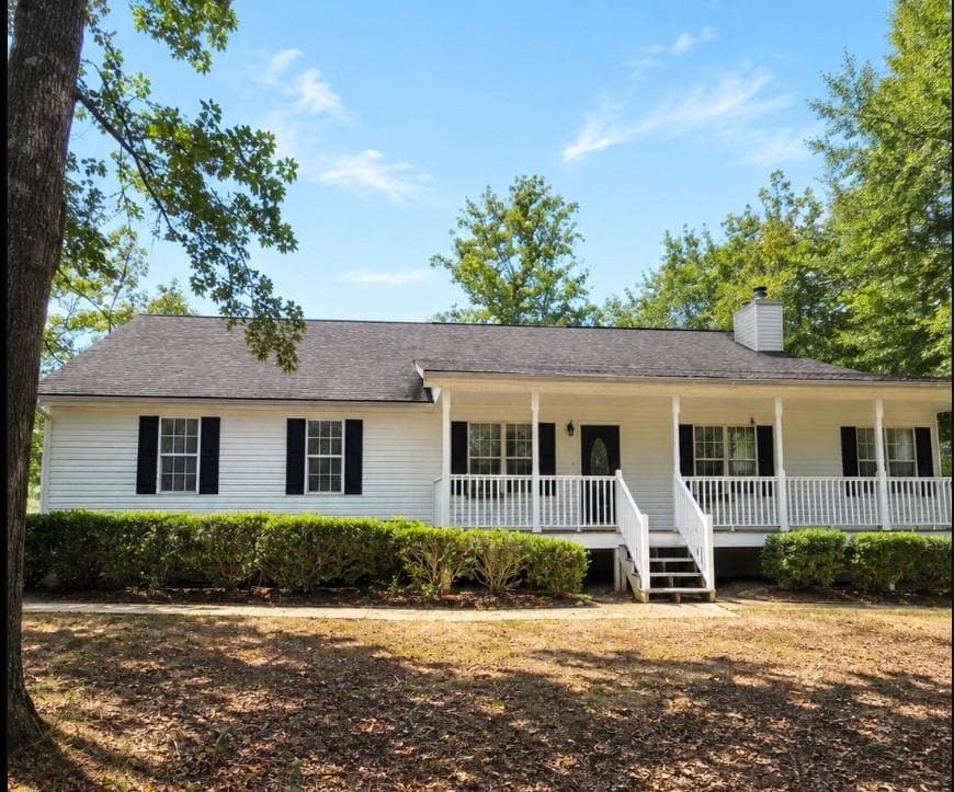 3 bedroom, 2 bathroom, 1,736 sq ft single family residence under contract at 370 Jordan Road, Ball Ground, GA 30107