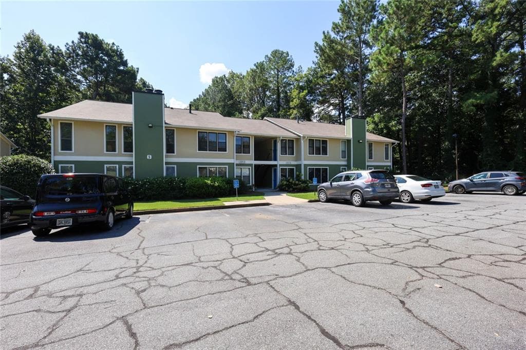 2 bedroom, 2 bathroom, 1,170 sq ft condominium for sale at 1322 Branch Drive, Tucker, GA 30084