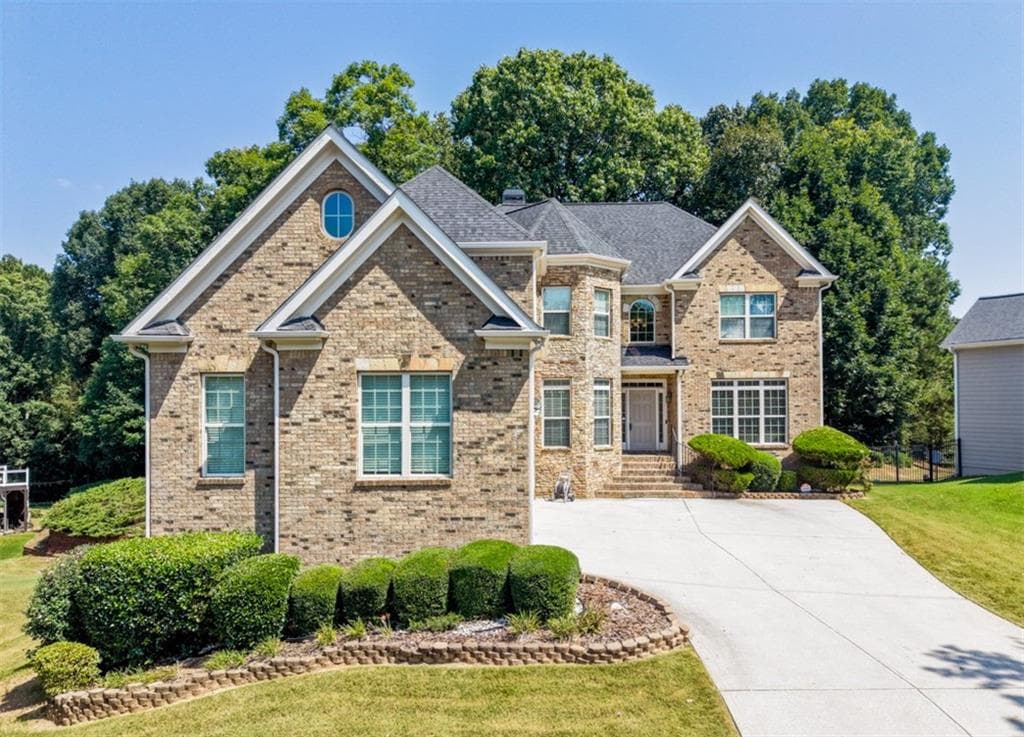6 bedroom, 6 bathroom, 5,524 sq ft single family residence for sale at 8915 Maple Run Trail, Cumming, GA 30506